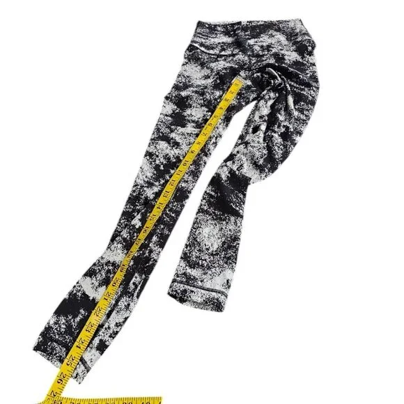 Lululemon Wunder Under High Rise Tight 25", Alpine White Black, Athletic, Size 6 - Picture 7 of 8